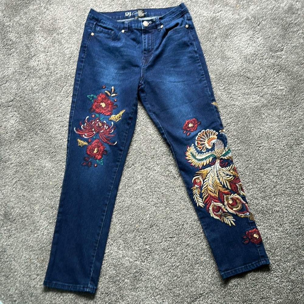 Peacock Embroidered Jeans DG2 by Diane Gilman Size 10